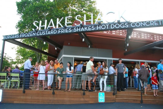 Westport Shake Shack outdoor seating